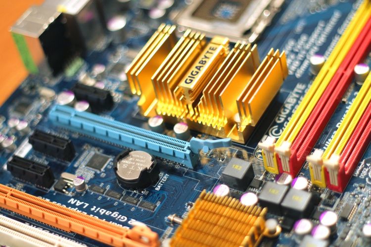 computer chip and gigabyte