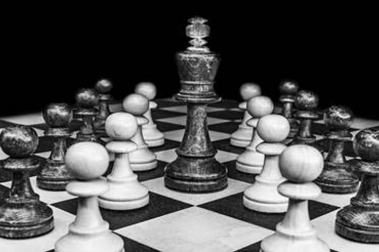 Chess pieces with King in Center