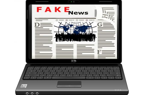 Fake News on laptop